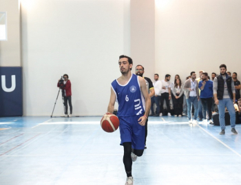 AIUFirstDatBasketBallPalying (8)